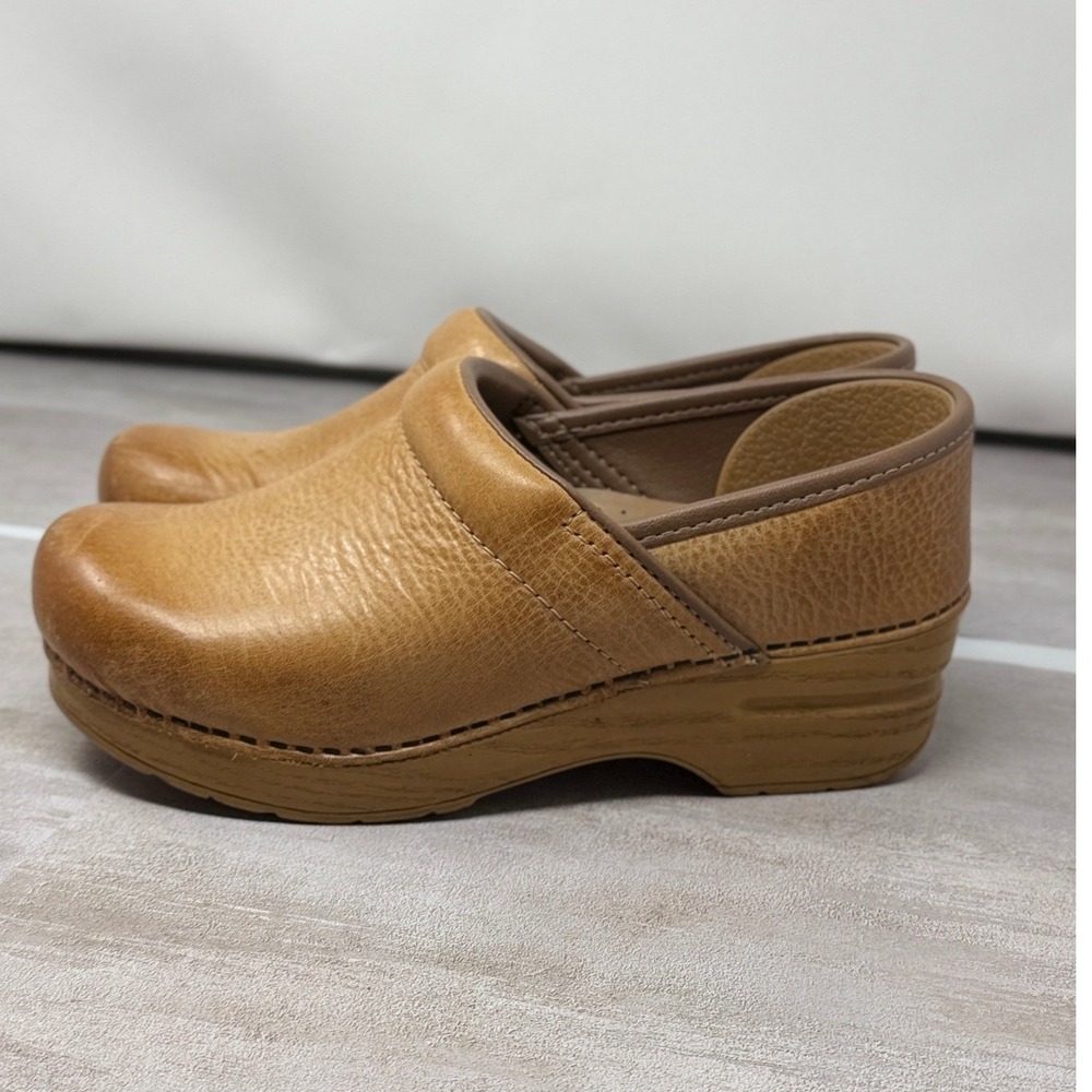 Dansko Professional Honey Pebbled Leather Clogs Womens Size 35 Tan Comfort Shoes - Picture 6 of 9
